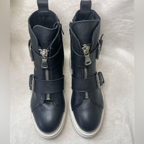 DOLCE VITA Avari Buckled Engineer Lug‎ Sole Booties 8.5M, F 646 - Picture 12 of 15